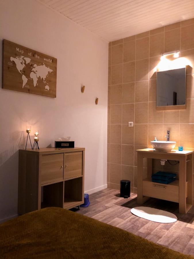 Chambre Double Avec Salle De Bain Privative 干邑 外观 照片