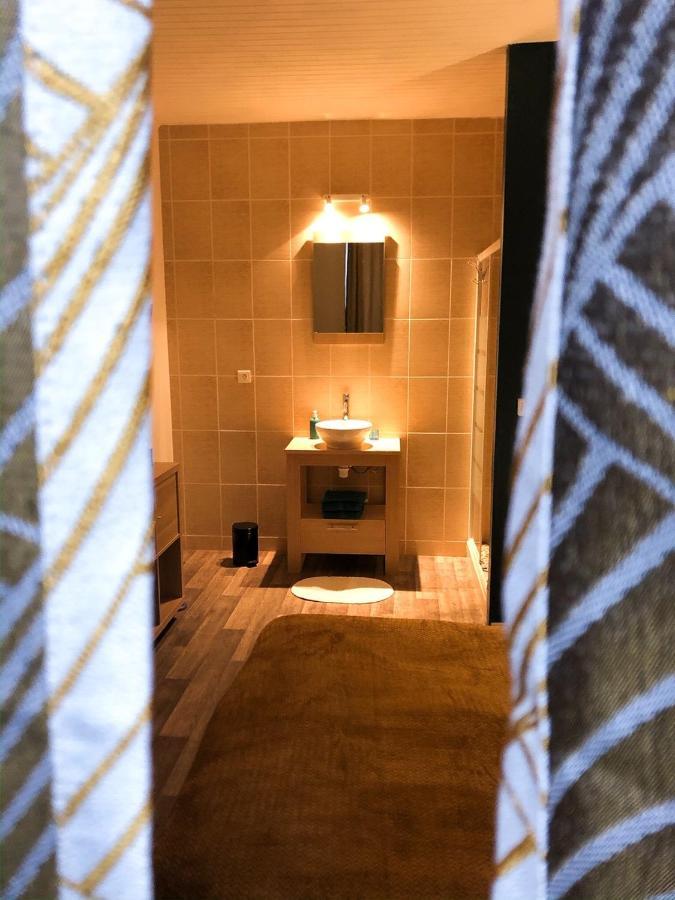 Chambre Double Avec Salle De Bain Privative 干邑 外观 照片