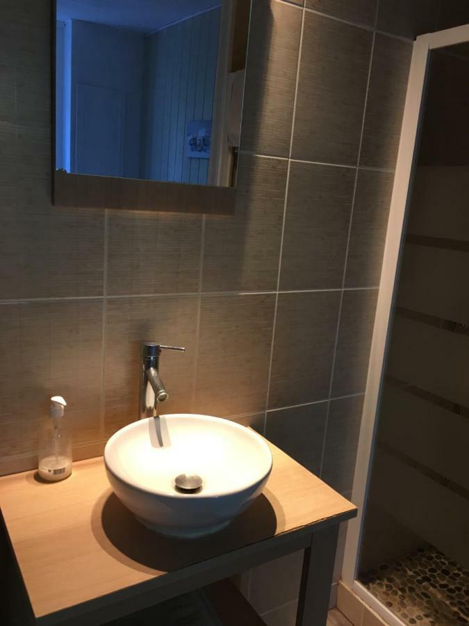 Chambre Double Avec Salle De Bain Privative 干邑 外观 照片